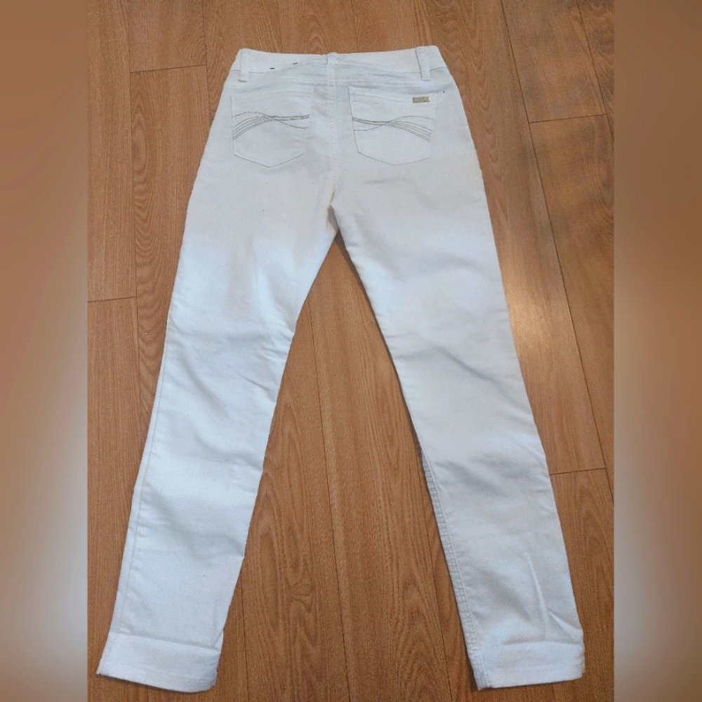 Women white denim slim fit jeans